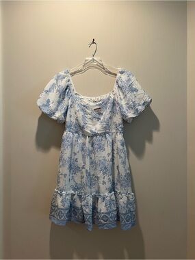 NWT Blu Pepper White and Light Blue Floral Puff-Sleeve Dress